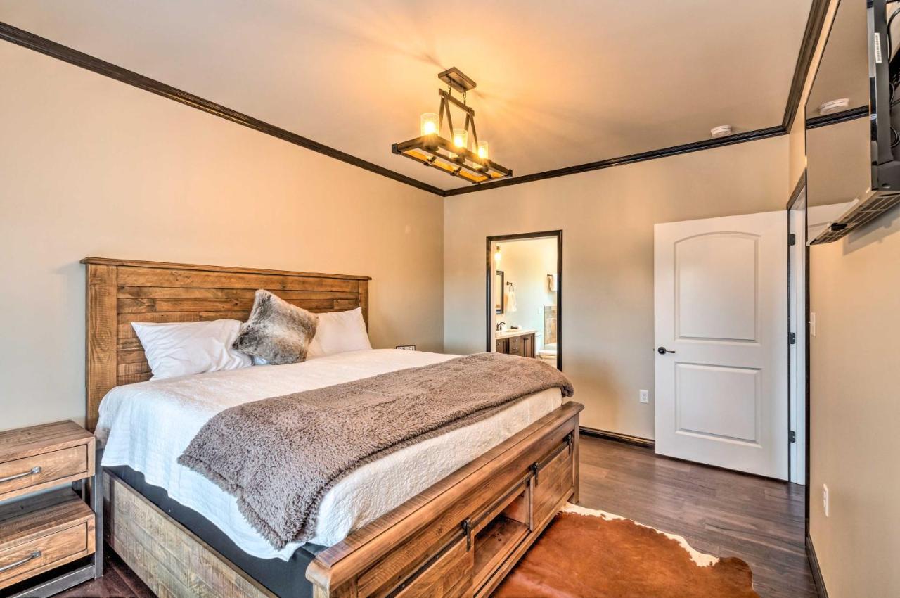 Tranquility Lake Getaway With Hot Tub On 27 Acres! Columbia Exterior photo